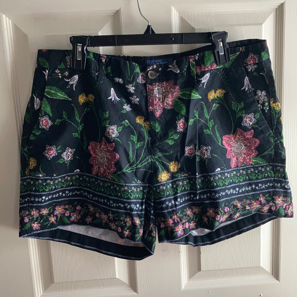 Floral print shorts